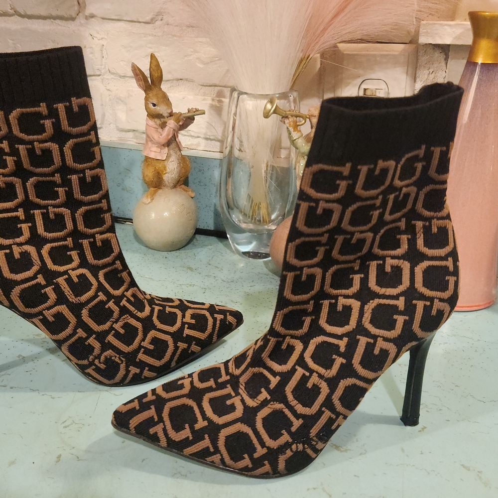 Guess Stylish Black and Brown Ankle Boots